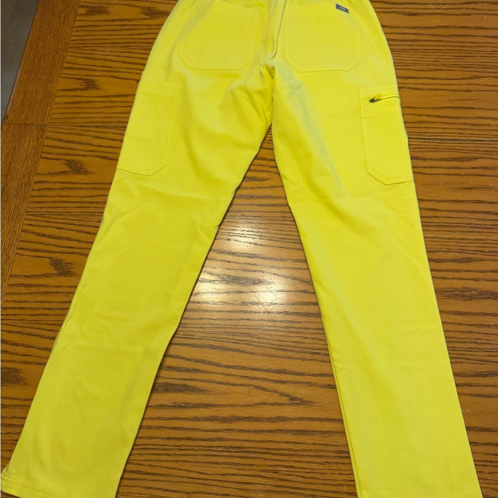 Figs Bright Yellow Yola scrub pants XS